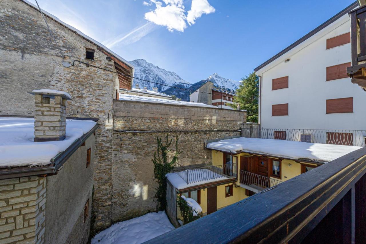 Appartamento Claire - Relax Con Splendida Vista - Cour 0081 Courmayeur Exterior foto